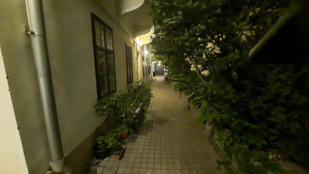 Happy Apartment In The Heart Of Budapest With 2 Rooms Екстер'єр фото